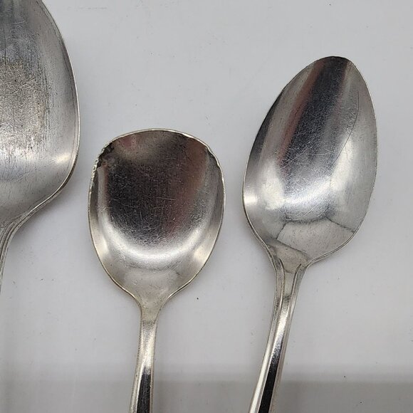 Antique Silverplate Spoons & Ladle Set Of 4 With Mixed Patterns - Picture 4 of 8